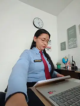 Queen linda1 online show from May 21, 2026, 6:26 pm