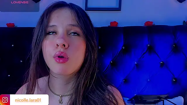 Snapshot of Kitty_rose01 chatting on July 11, 2026, 10:29 am Kitty rose01 online show from July 11, 2026, 10:29 am