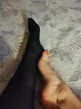 Snapshot of Cuginetti chatting on June 4, 2026, 9:32 pm Cuginetti online show from June 4, 2026, 9:32 pm