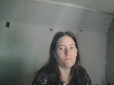 Snapshot of Mini83 chatting on May 5, 2026, 4:26 pm Mini83 online show from May 5, 2026, 4:26 pm