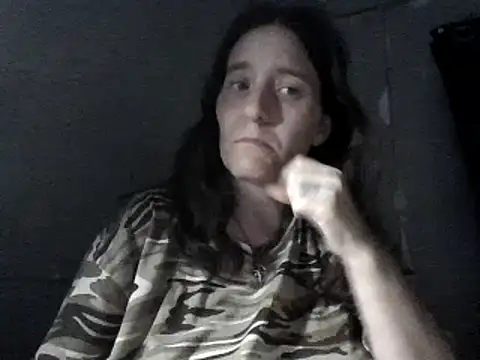Snapshot of Mini83 chatting on June 5, 2026, 3:35 am Mini83 online show from June 5, 2026, 3:35 am