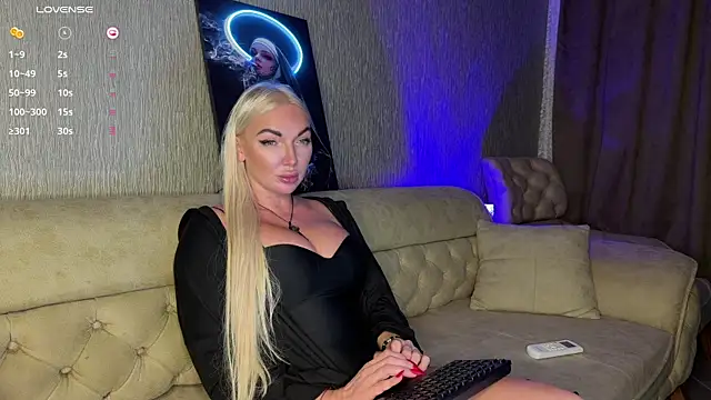 Snapshot of MissJessX chatting on August 5, 2026, 8:11 pm MissJessX online show from August 5, 2026, 8:11 pm