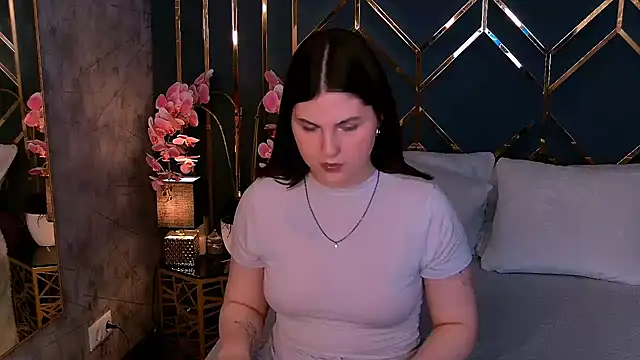 Snapshot of IvySimmons chatting on May 18, 2026, 4:07 am IvySimmons online show from May 18, 2026, 4:07 am