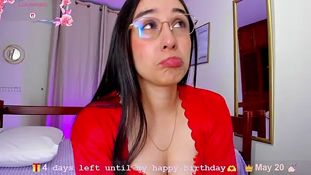 Snapshot of Elisabetta_Amour chatting on May 16, 2026, 10:36 am Elisabetta Amour online show from May 16, 2026, 10:36 am