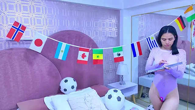 Snapshot of Diamond_Isel chatting on June 24, 2026, 7:46 pm Diamond Isel online show from June 24, 2026, 7:46 pm