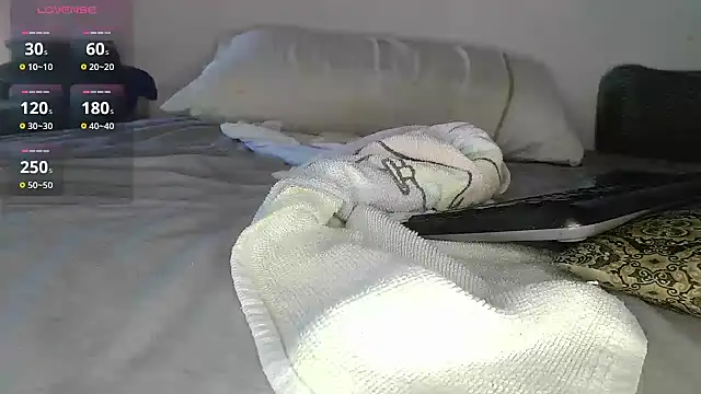 Snapshot of canarito18 chatting on July 30, 2026, 2:16 pm canarito18 online show from July 30, 2026, 2:16 pm