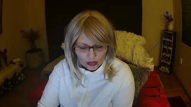 Divineblond online show from February 20, 2025, 8:36 pm