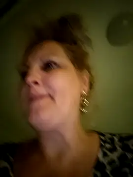 Divineblond online show from October 7, 2025, 7:11 pm