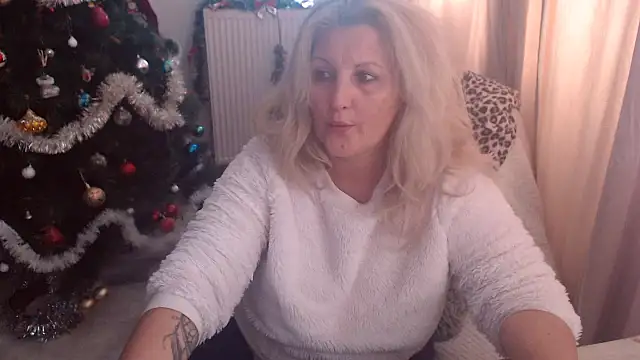 Divineblond online show from December 5, 2025, 10:02 am
