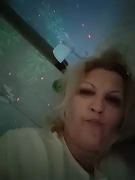 Divineblond online show from February 24, 2026, 4:49 pm