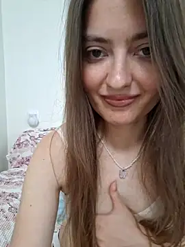 Snapshot of Alba2331 chatting on June 14, 2026, 11:45 am Alba2331 online show from June 14, 2026, 11:45 am