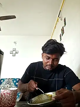 Snapshot of Gujju_here chatting on May 6, 2026, 2:29 am Gujju here online show from May 6, 2026, 2:29 am