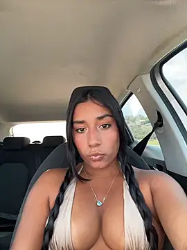 Snapshot of SaryJonex chatting on May 25, 2026, 4:46 pm SaryJonex online show from May 25, 2026, 4:46 pm