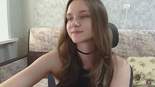 Snapshot of DolcezzaCream chatting on July 8, 2026, 11:37 am DolcezzaCream online show from July 8, 2026, 11:37 am