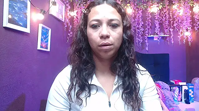 Snapshot of monik299 chatting on May 25, 2026, 1:17 pm monik299 online show from May 25, 2026, 1:17 pm