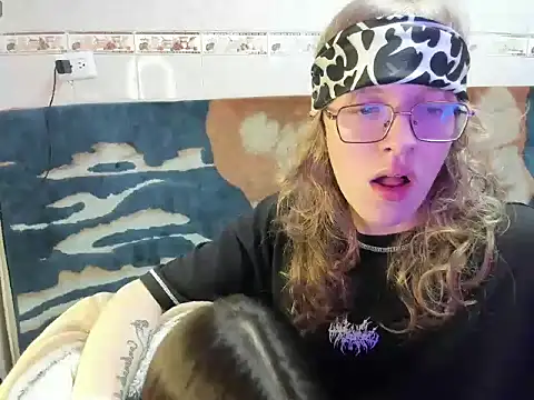 Snapshot of Jinnbooky chatting on May 4, 2026, 7:48 am Jinnbooky online show from May 4, 2026, 7:48 am