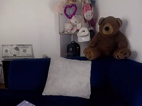 Snapshot of Emybbyx chatting on June 14, 2026, 1:47 am Emybbyx online show from June 14, 2026, 1:47 am