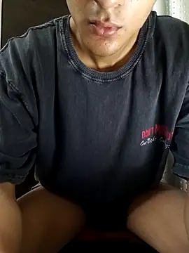 Snapshot of skinny_raj chatting on May 16, 2026, 8:07 pm skinny raj online show from May 16, 2026, 8:07 pm