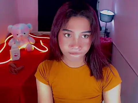 URsexyLylia online show from May 19, 2026, 4:02 pm