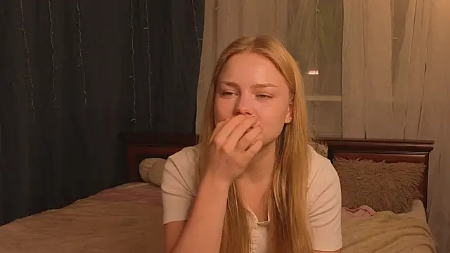Snapshot of LavonaMadlem chatting on June 3, 2026, 9:20 pm LavonaMadlem online show from June 3, 2026, 9:20 pm