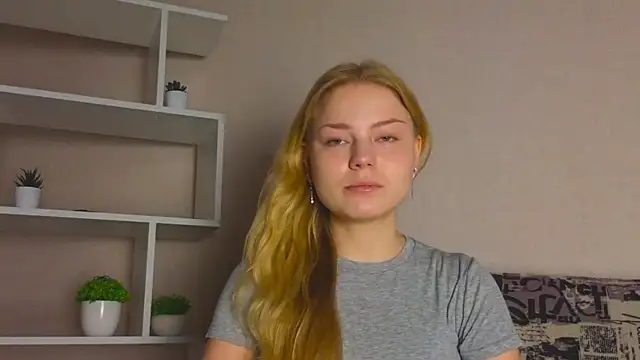 Snapshot of LavonaMadlem chatting on June 11, 2026, 9:35 pm LavonaMadlem online show from June 11, 2026, 9:35 pm