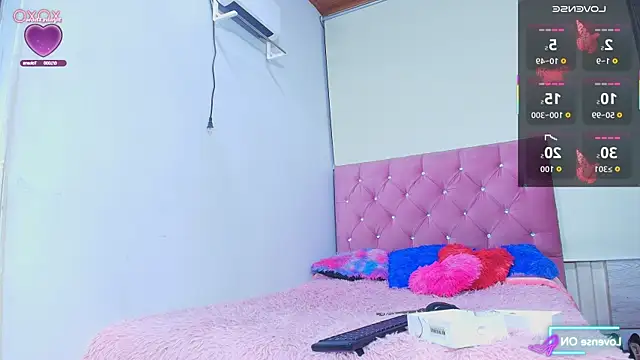 Snapshot of Nyra_Queen chatting on May 23, 2026, 5:45 am Nyra Queen online show from May 23, 2026, 5:45 am