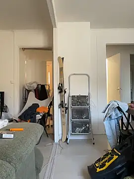 FRENCHBABY-BITCH online show from April 24, 2026, 5:37 pm