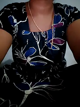 Snapshot of Tamil_Hot_HoneyBee chatting on June 29, 2026, 3:57 am Tamil Hot HoneyBee online show from June 29, 2026, 3:57 am