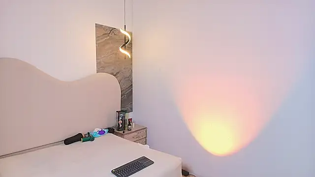 Snapshot of TONY_FOXX1 chatting on June 5, 2026, 6:52 am TONY FOXX1 online show from June 5, 2026, 6:52 am