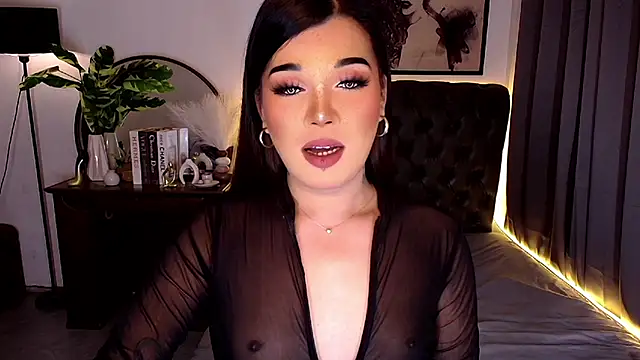 Empress Candice online show from May 24, 2026, 4:12 pm