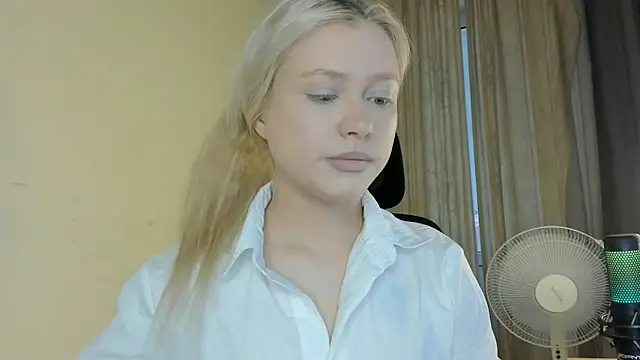MidnightPoise online show from June 16, 2026, 4:59 am