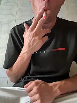 Snapshot of Milanese22 chatting on June 29, 2026, 4:18 pm Milanese22 online show from June 29, 2026, 4:18 pm