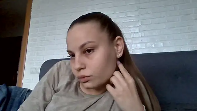 Snapshot of _Linsyy_ee_ chatting on June 4, 2026, 4:13 pm Linsyy ee online show from June 4, 2026, 4:13 pm