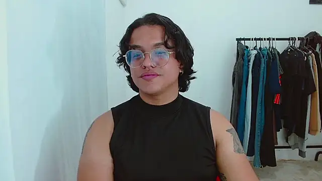 Snapshot of Diane_exotic chatting on June 3, 2026, 12:57 am Diane exotic online show from June 3, 2026, 12:57 am