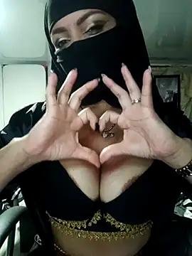 nadia  abaud online show from March 10, 2025, 11:27 pm