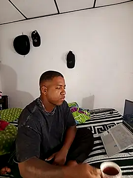Snapshot of Hector-black chatting on May 10, 2026, 3:55 am Hector-black online show from May 10, 2026, 3:55 am