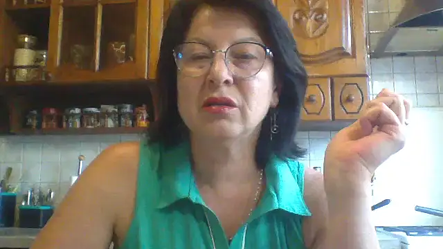 Fiona06 online show from May 17, 2026, 2:35 pm