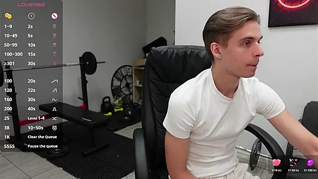 Snapshot of David_Heath chatting on July 25, 2026, 12:42 am David Heath online show from July 25, 2026, 12:42 am