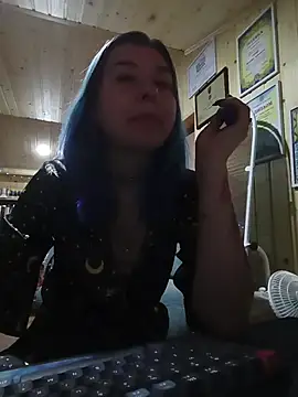 AliceXFlower online show from June 26, 2026, 2:38 am