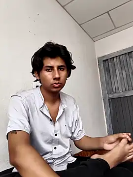 Snapshot of Ericef chatting on May 11, 2026, 8:28 pm Ericef online show from May 11, 2026, 8:28 pm
