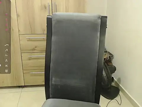 Lily     online show from August 5, 2026, 11:06 pm