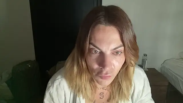 Sophiaat40 online show from May 6, 2026, 10:48 pm