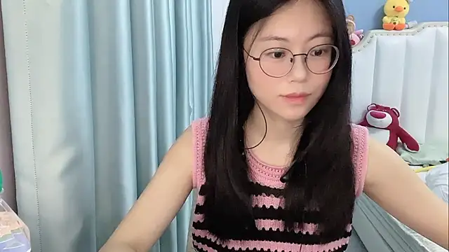 Snapshot of Luna-666 chatting on April 28, 2026, 10:53 am Luna-666 online show from April 28, 2026, 10:53 am