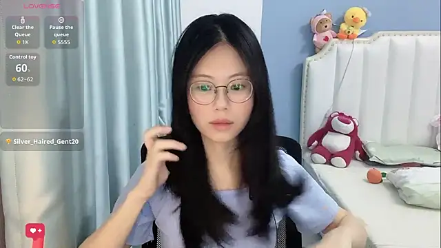 Snapshot of Luna-666 chatting on May 23, 2026, 1:59 pm Luna-666 online show from May 23, 2026, 1:59 pm