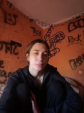 Laurie Corny online show from April 27, 2026, 10:13 am