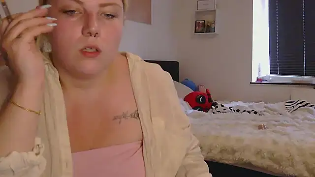 Snapshot of josi-420 chatting on June 30, 2026, 11:22 am josi-420 online show from June 30, 2026, 11:22 am