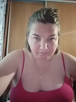 MiyaOlliver online show from June 17, 2026, 9:56 am