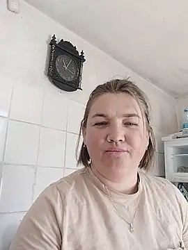 MiyaOlliver online show from June 19, 2026, 7:56 am
