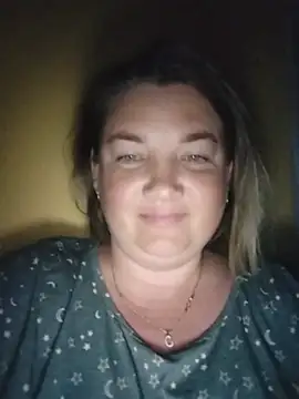 MiyaOlliver online show from June 19, 2026, 8:01 pm