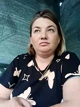 MiyaOlliver online show from June 26, 2026, 5:39 pm